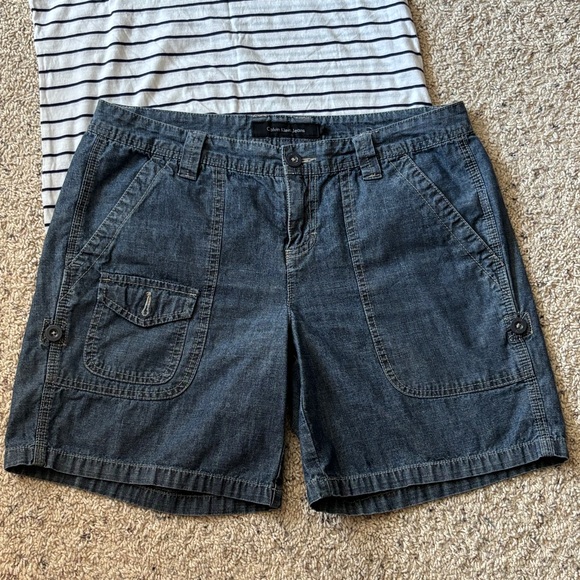 Calvin Klein Jeans in Classic Blue women’s shorts  mid rise 100% cotton, size 10 - Picture 1 of 7